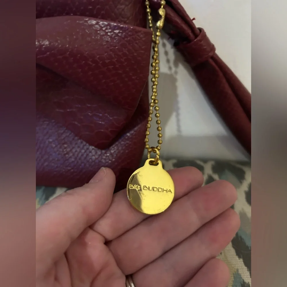 NWOT Big Buddha burgundy faux croc wristlet purse with bow - Picture 2 of 5